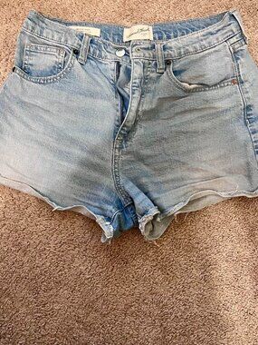 Universal Thread blue denim shorts Size 4 #denim #summer